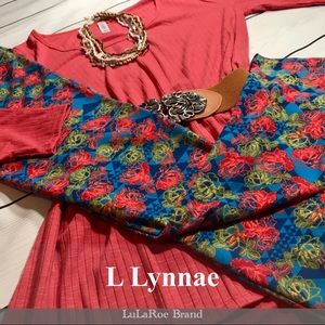 Lularoe L Coral Lynnae TC Rose Leggings Outfit